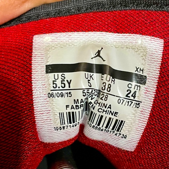 Air Jordan 1 Mid Black Red ‘Bred’ Sneakers 👟 - Picture 7 of 10